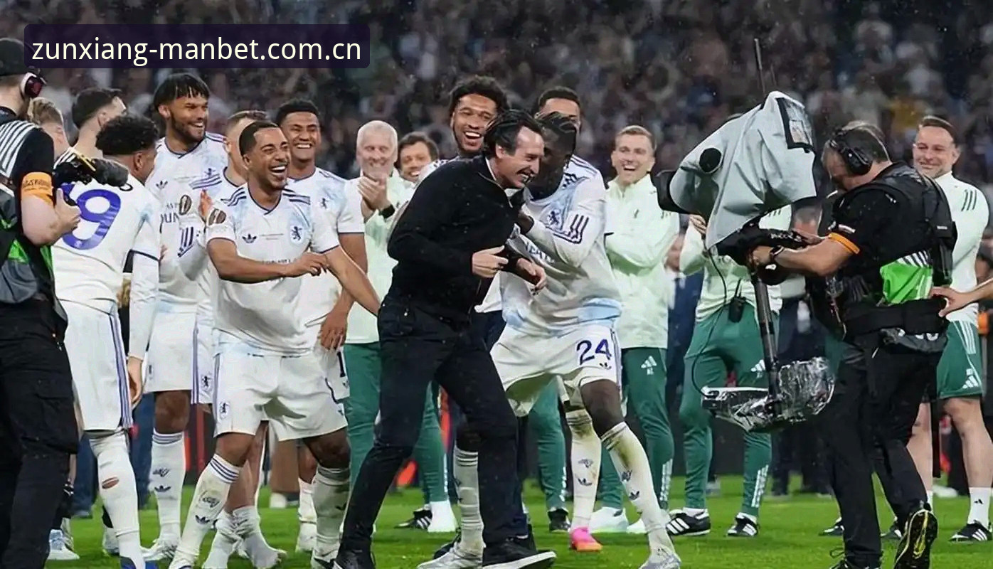 欧联杯决赛全记录：埃梅里率维拉3-0捧杯，五项数据详解